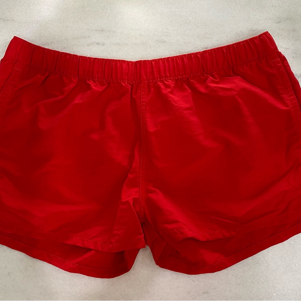 Patagonia women’s red baggies XL 2.5” inseam